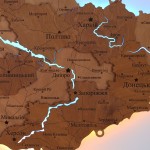 Дерев'яна мапа України з підсвічуванням річок, колір Світлий Горіх